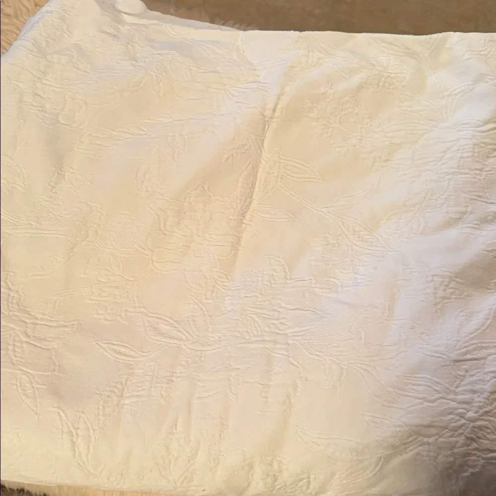 Land's End Matelasse floral Heavy Cotton Duvet Cover button tie White King Size